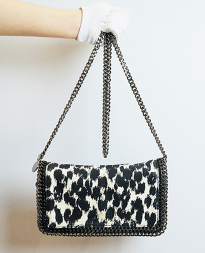 Falabella Cross body, front view
